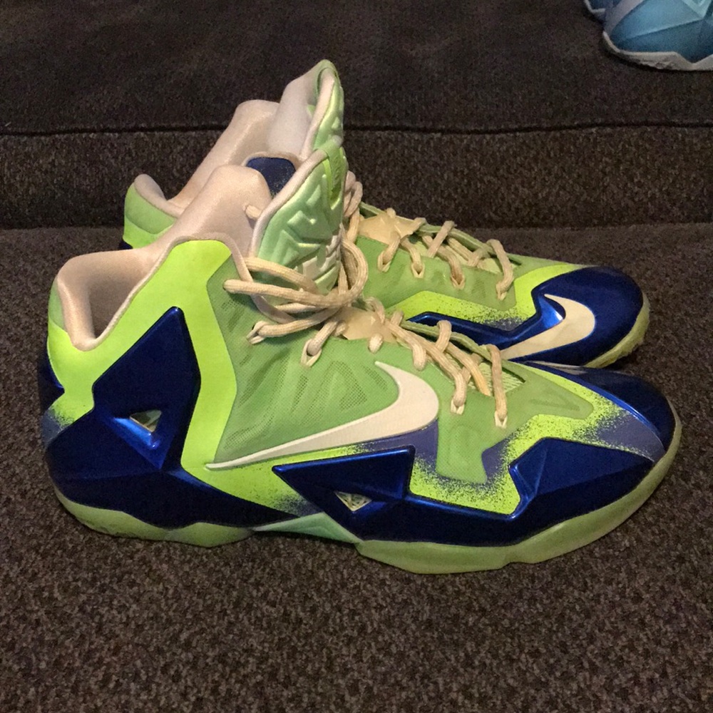 Lebron 11 Customs "Sprite"